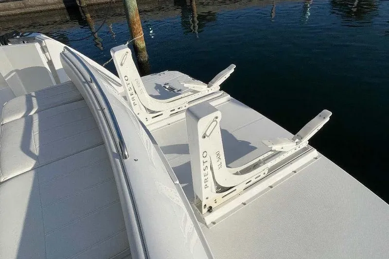 Slide: The Image of Dinghy Lift - 10