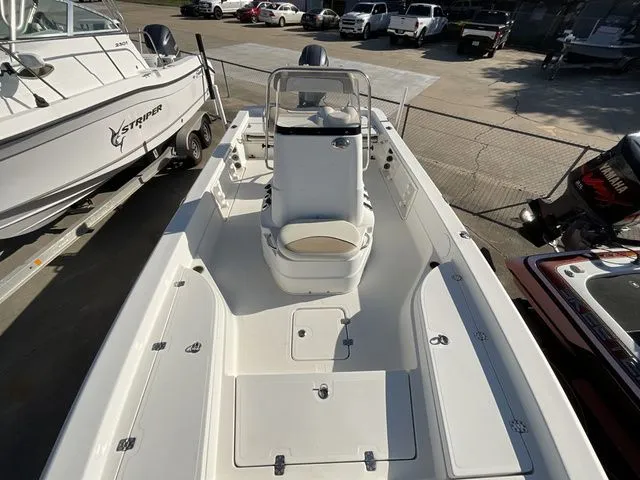 Slide: The Image of NauticStar 2200 Sport 2016 - 13