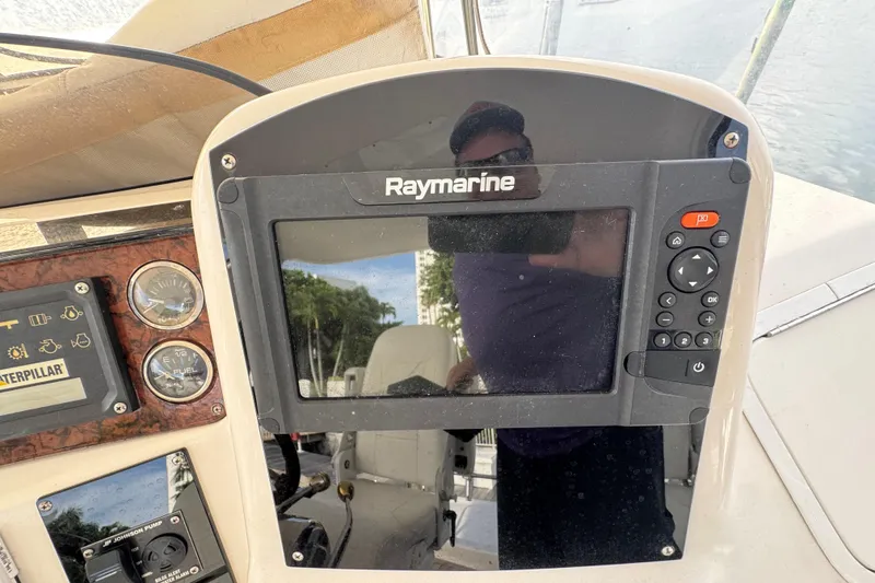 Slide: The Image of Fusion Bluetooth stereo system on a 1998 Sea Ray 480 Sedan Bridge yacht. - 20