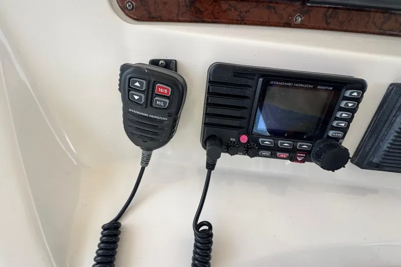 Slide: The Image of Standard Horizon radio equipment on 1998 Sea Ray 480 Sedan Bridge yacht. - 27