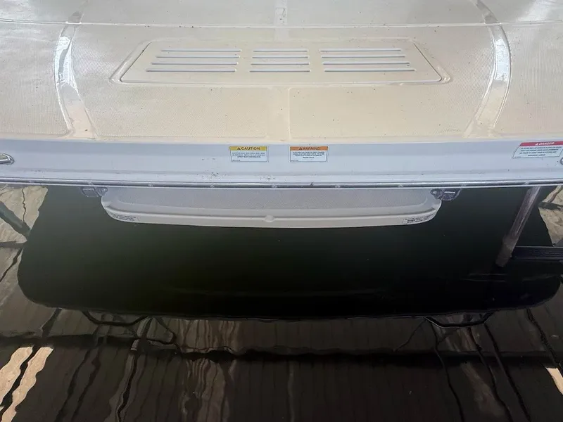 Slide: The Image of Sea Ray Sundancer 350 Coupe 2017 - 44