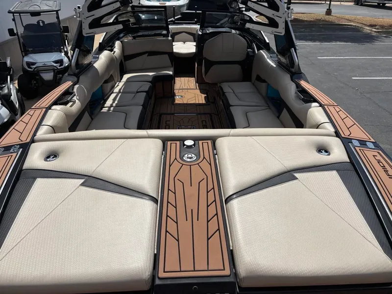 Slide: The Image of Centurion Fi 25 2021 - 11