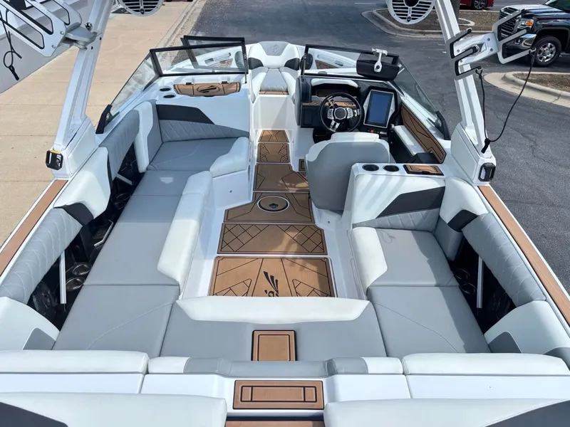 Slide: The Image of Tigé Z3 2022 - 11