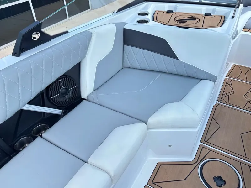 Slide: The Image of Tigé Z3 2022 - 14