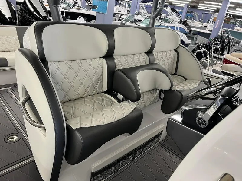 Slide: The Image of Nor-Tech 340 Sport 2023 - 17