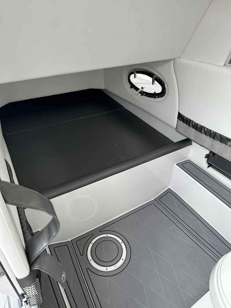 Slide: The Image of Nor-Tech 340 Sport 2023 - 18