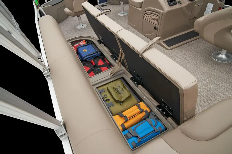 Slide: The Image of Ranger Boats Reata 200F 2024 - 39