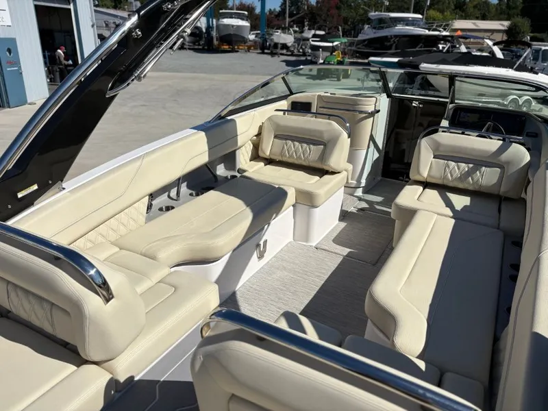 Slide: The Image of Regal LS6 2019 - 34