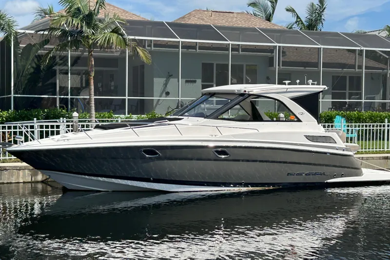 The Image of 2016 Regal 35 Sport Coupe - 0