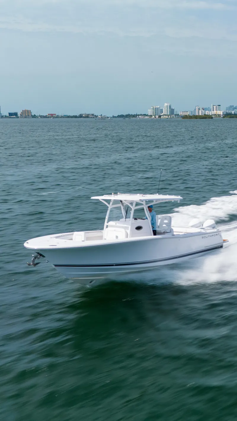 The Image of 2024 Southport 30 FE boat cruising on open water. - 0