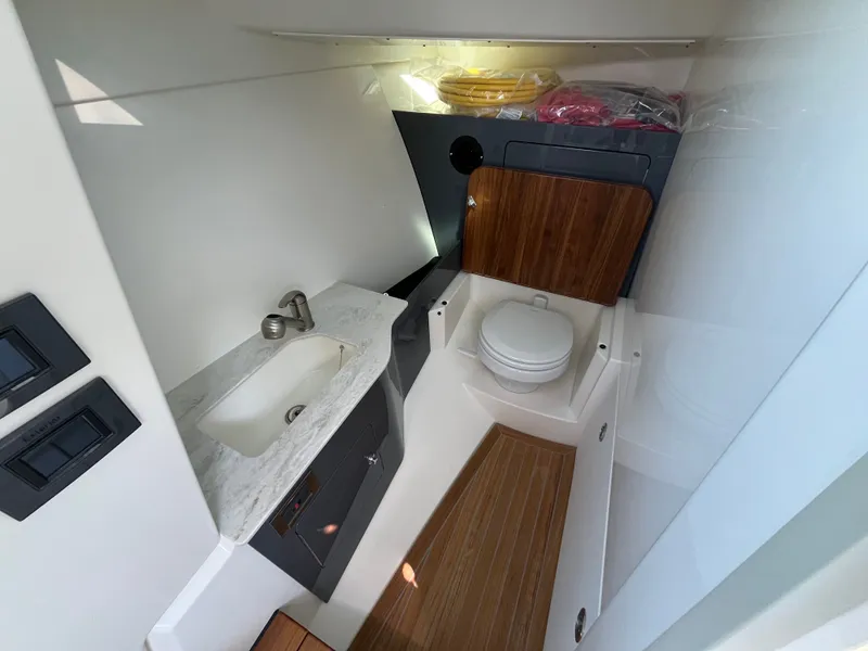 Slide: The Image of Boston Whaler 330 Vantage 2026 - 28
