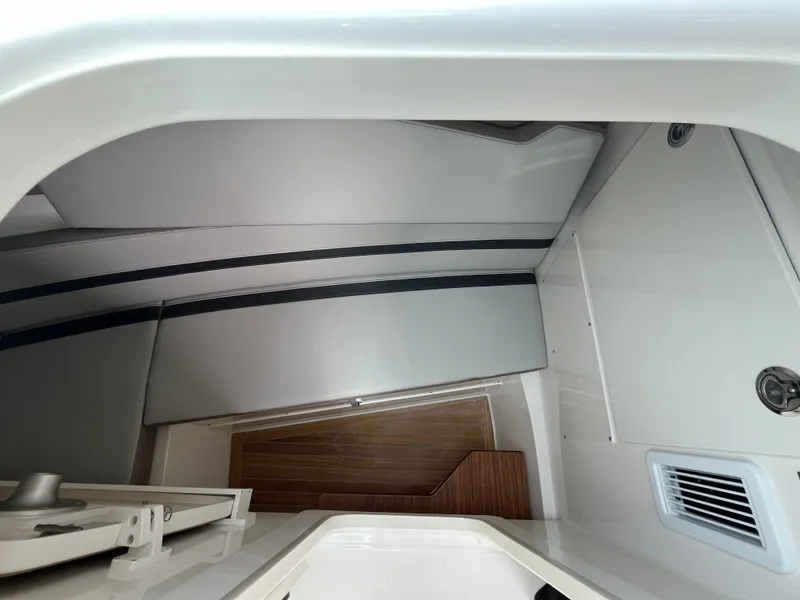 Slide: The Image of Boston Whaler 330 Vantage 2026 - 29