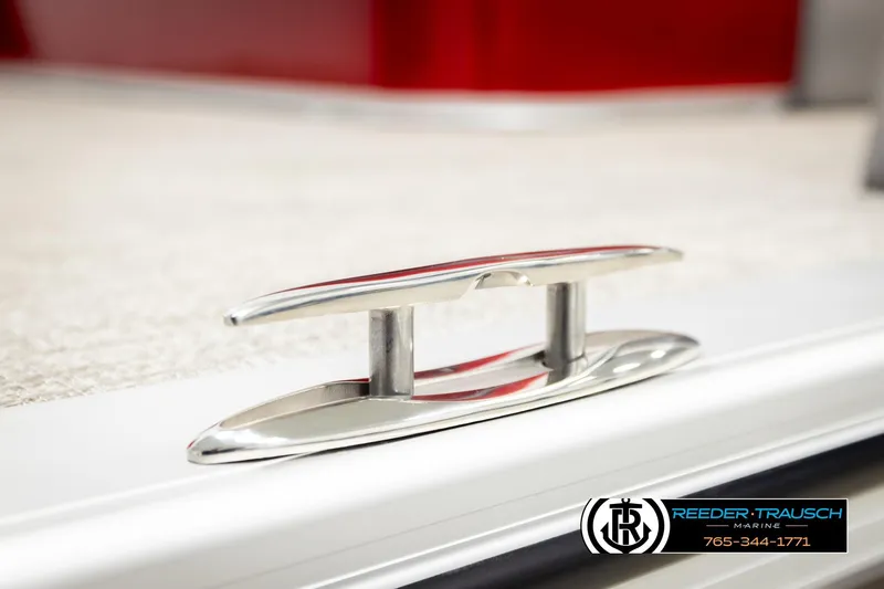 Slide: The Image of 2026 Avalon LSZ VRB boat cleat detail, Reeder-Trausch Marine branding visible. - 55