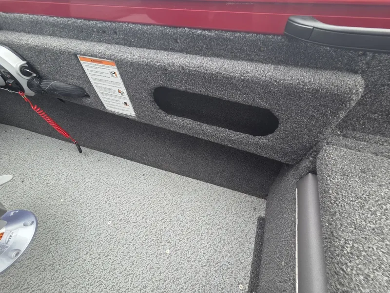 Slide: The Image of Crestliner 1650 Hawk 2026 - 12