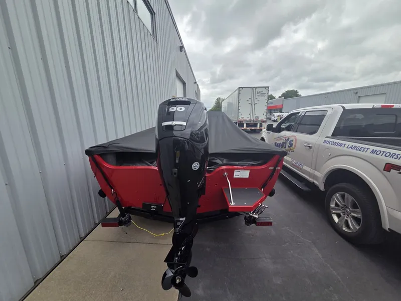 Slide: The Image of Crestliner 1650 Hawk 2026 - 4