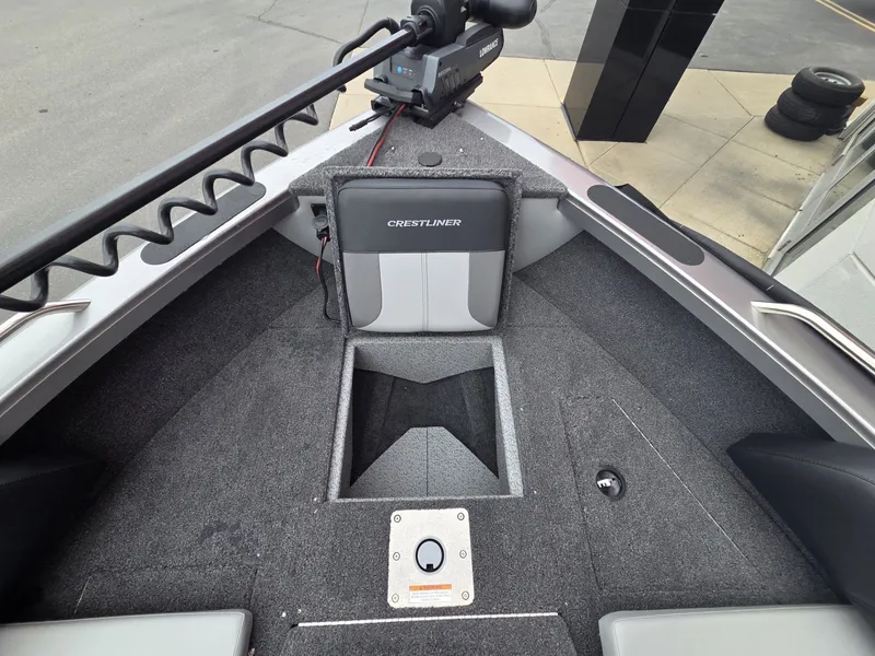 Slide: The Image of Crestliner 1850 Sportfish 2026 - 13