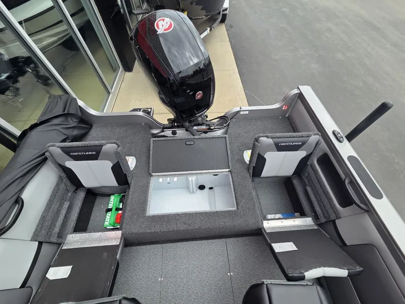 Slide: The Image of Crestliner 1850 Sportfish 2026 - 29