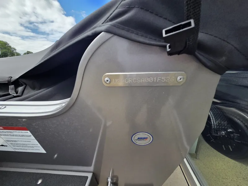 Slide: The Image of Crestliner 1850 Sportfish 2026 - 32