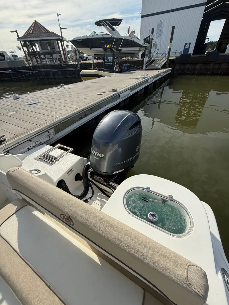 Slide: The Image of NauticStar 22 XS Offshore 2019 - 15