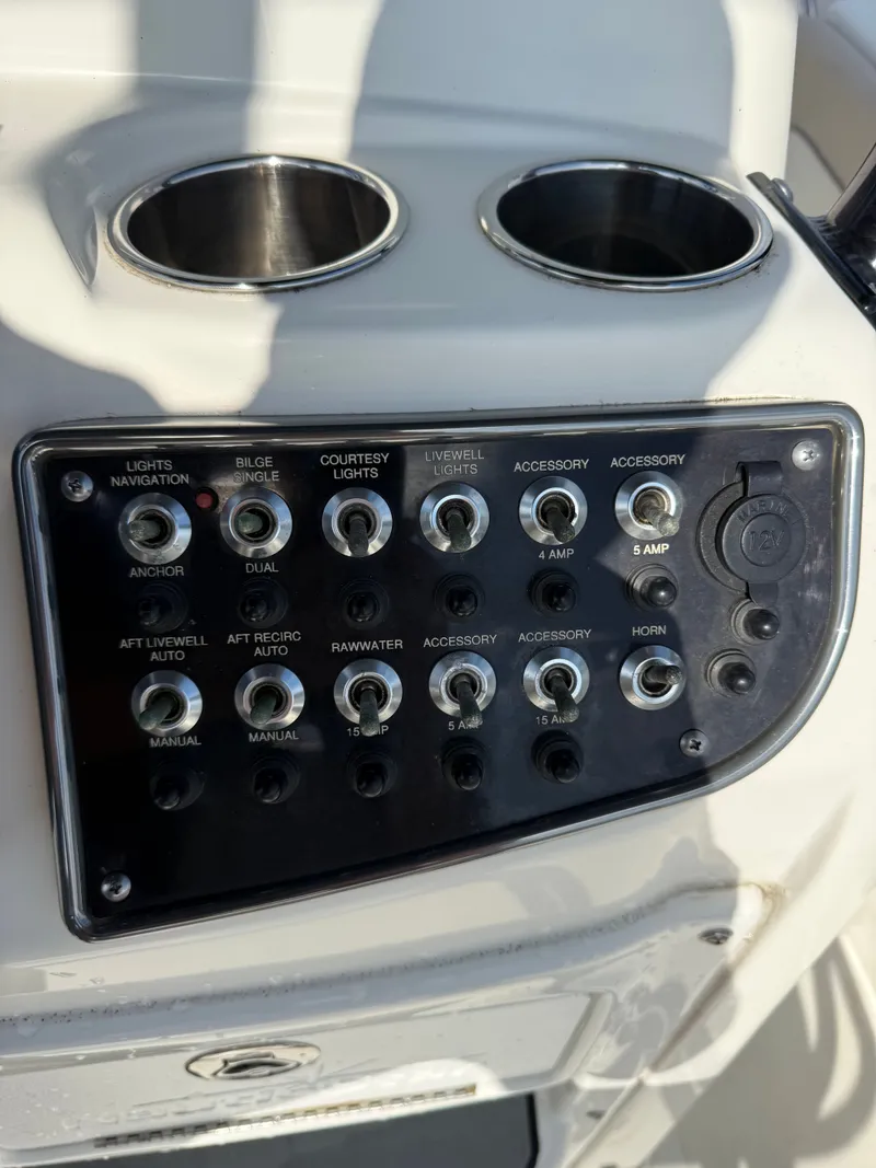 Slide: The Image of NauticStar 22 XS Offshore 2019 - 18