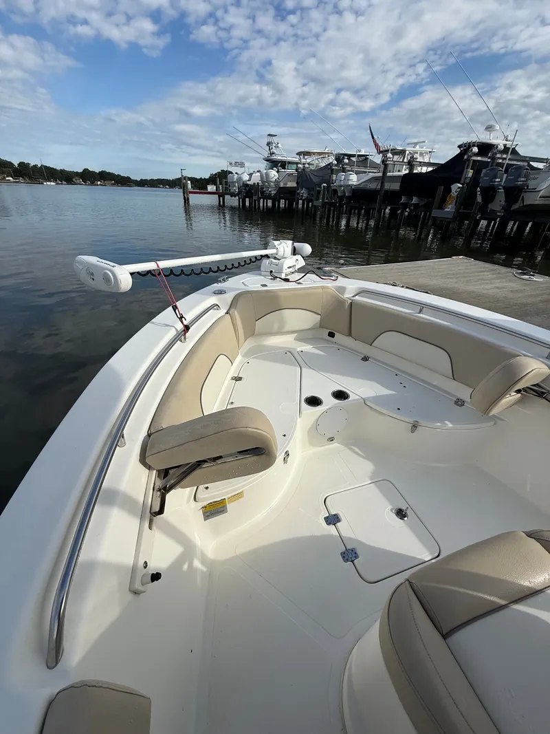 Slide: The Image of NauticStar 22 XS Offshore 2019 - 5