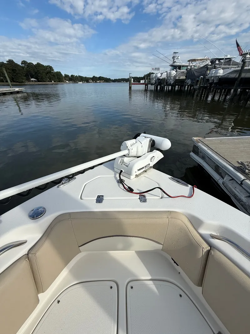 Slide: The Image of NauticStar 22 XS Offshore 2019 - 6