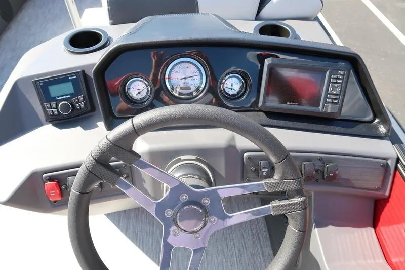 Slide: The Image of Dashboard of 2026 Bennington S Swingback 22 SSB SPS with steering wheel and gauges. - 17