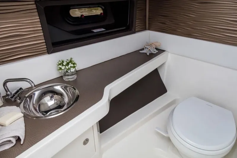 Slide: The Image of 2023-Sea-Ray-SLX-310-MarineMax - 10