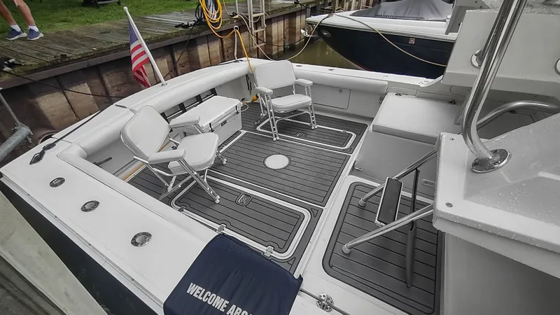 Slide: The Image of Blackfin 33 2000 - 13