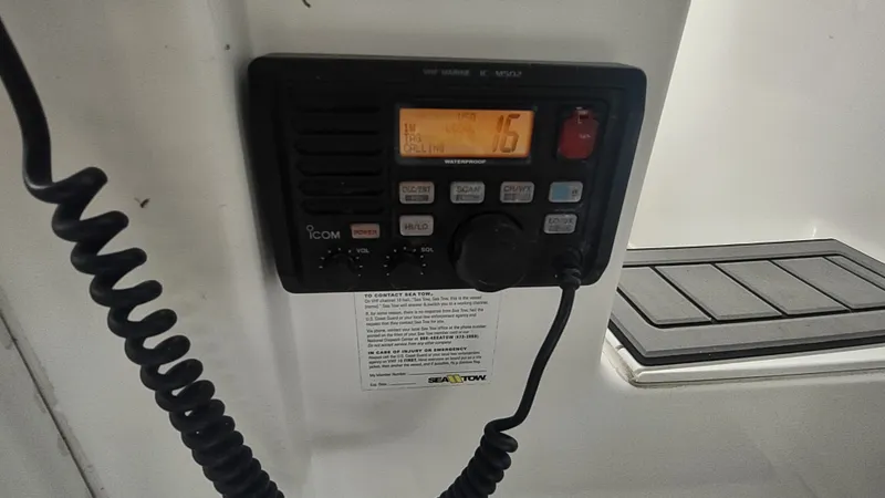 Slide: The Image of Blackfin 33 2000 - 25