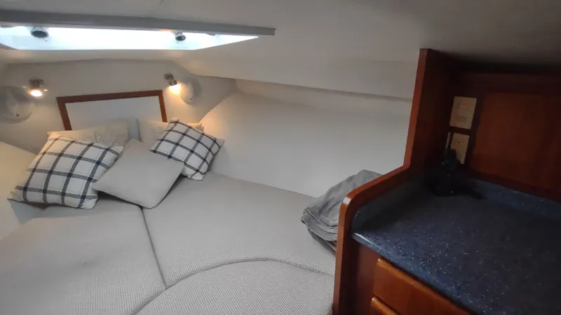 Slide: The Image of Blackfin 33 2000 - 29