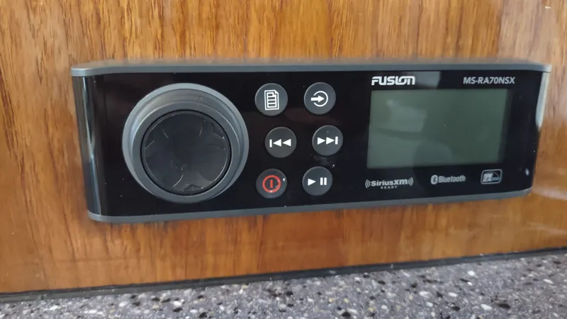 Slide: The Image of Blackfin 33 2000 - 45