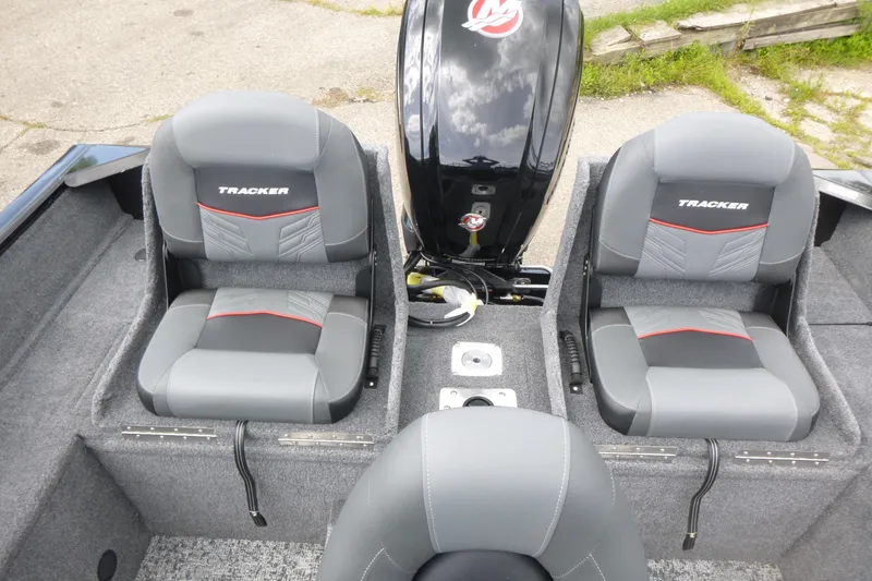 Slide: The Image of 2026 Tracker Pro Guide V-175 Combo boat seats and motor, featuring sleek design and comfort. - 13