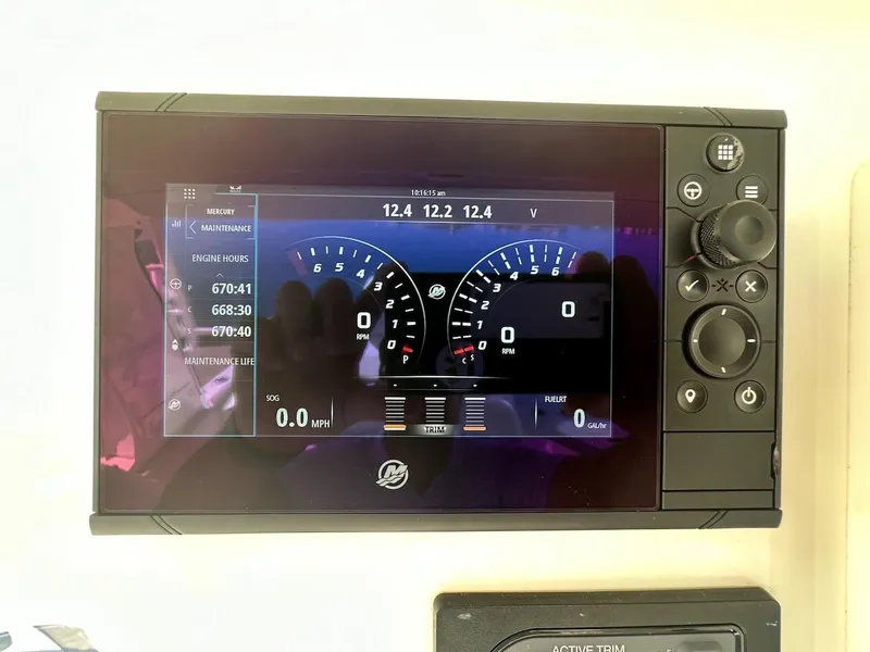 Slide: The Image of Boston Whaler 350 Realm 2019 - 57