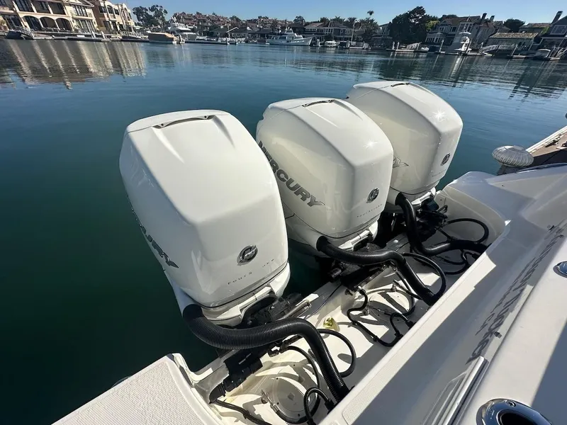 Slide: The Image of Boston Whaler 350 Realm 2019 - 68