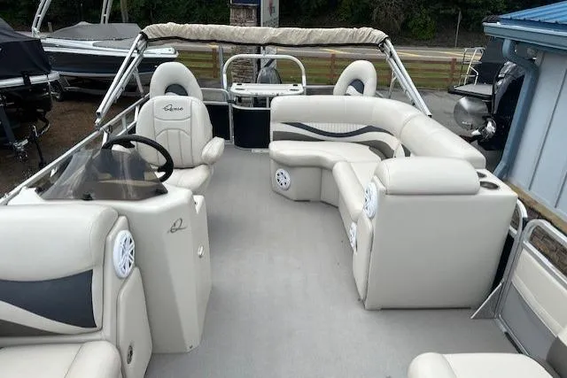 Slide: The Image of 2014 Qwest LS 820 XRE Cruise pontoon boat with spacious seating and modern design. - 10