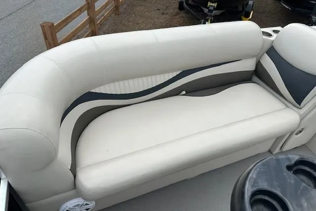 Slide: The Image of Luxurious seating on 2014 Qwest LS 820 XRE Cruise pontoon boat. - 9