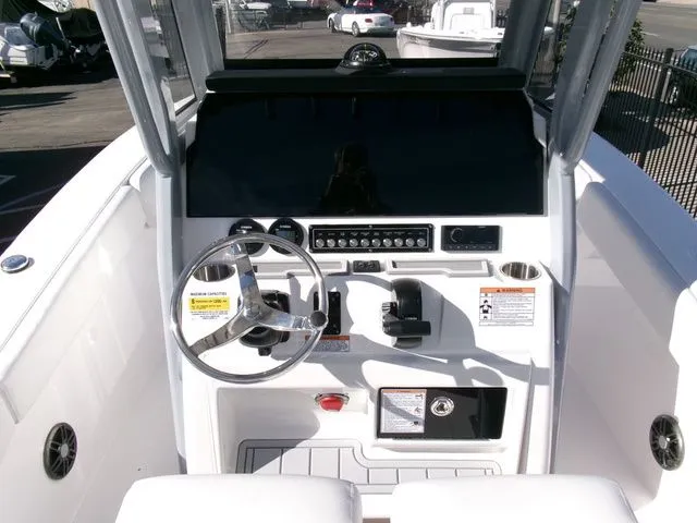 Slide: The Image of Sea Fox 228 Commander 2025 - 21