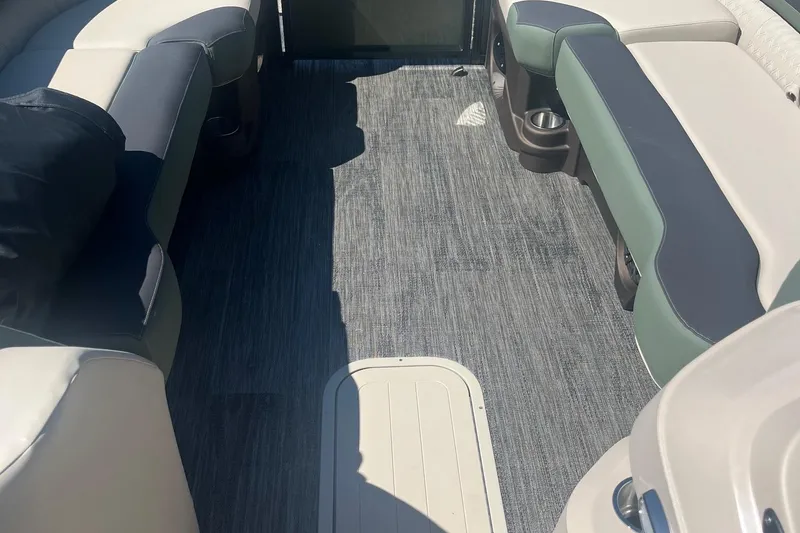 Slide: The Image of 2026 Avalon 25 LSZ Versatile Rear Lounger interior with plush seating and modern design. - 7