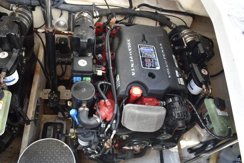 Slide: The Image of 2005 Formula 37 PC engine compartment with Volvo Penta engines. - 49