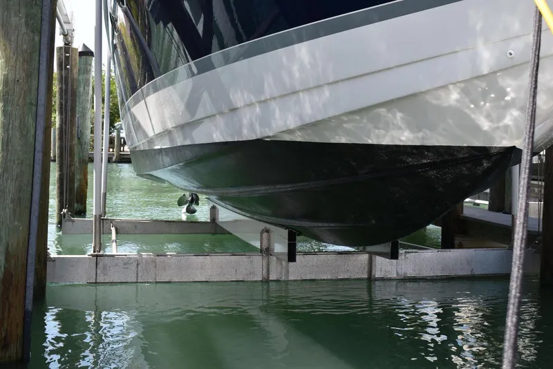 Slide: The Image of Formula 37 Performance Cruiser 2005 - 60