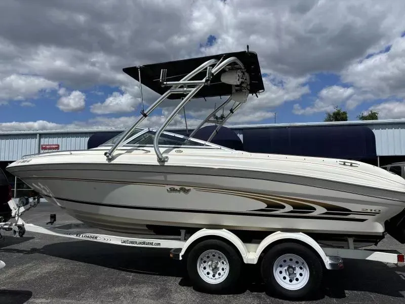 Slide: The Image of Sea Ray 210 Bow Rider 1998 - 4