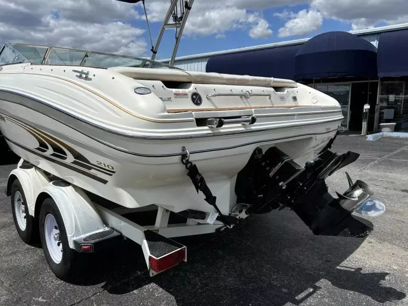 Slide: The Image of Sea Ray 210 Bow Rider 1998 - 5