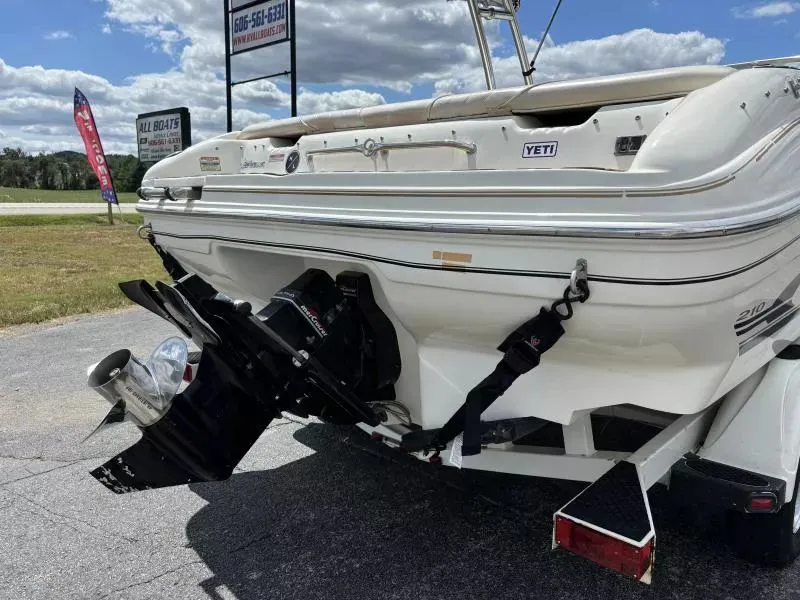 Slide: The Image of Sea Ray 210 Bow Rider 1998 - 8