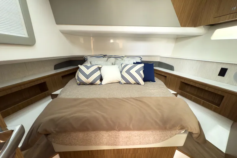 Slide: The Image of Cruisers 50 GLS 2026 - 26