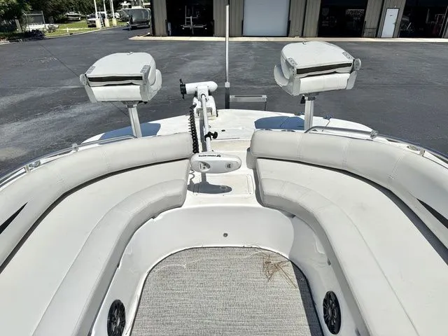 Slide: The Image of Hurricane SunDeck Sport 201 OB 2023 - 5