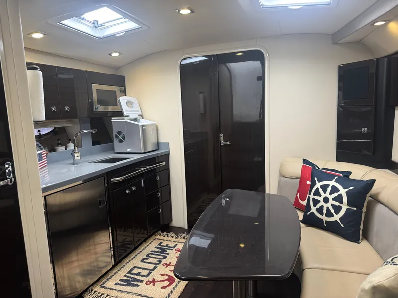 Slide: The Image of Formula 37 Performance Cruiser 2014 - 22