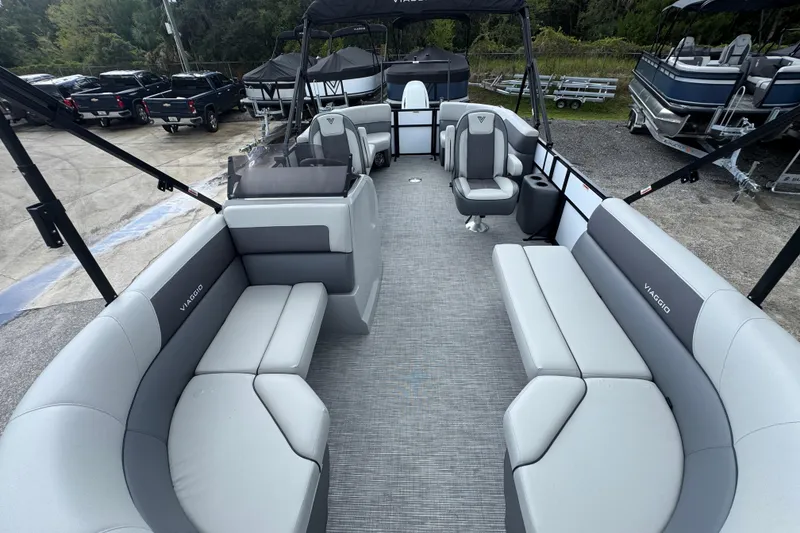 Slide: The Image of 2026 Viaggio Lago V 20 U pontoon boat with spacious seating and modern design. - 19