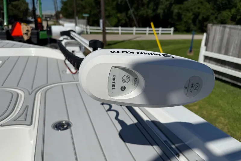 Slide: The Image of 2022 Shallow Sport 24 Modified V boat with Minn Kota Riptide trolling motor. - 17