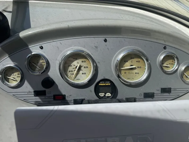 Slide: The Image of Bayliner Discovery 210 2007 - 14